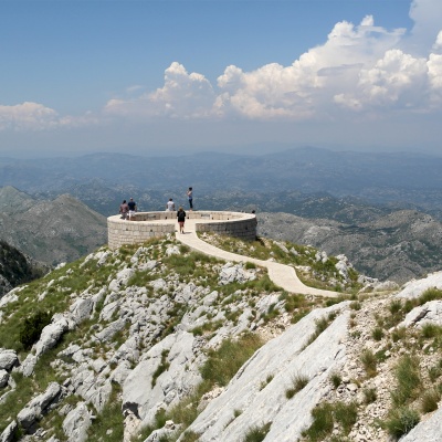 Mauzoleum Niegosza - Park Narodowy Lovćen - platforma widokowa za mauzoleum