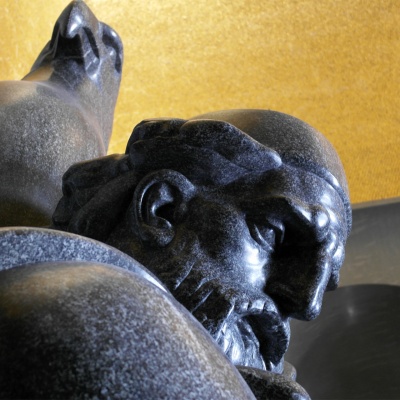 Mauzoleum Niegosza - Park Narodowy Lovćen - posąg Piotra II Petrowicia-Niegosza