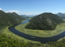 Rijeka Crnojevića - zakole rzeki - najbardziej znana fotografia z Czarnogóry